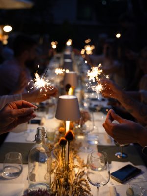 Bilet la MASA LUNGĂ - Champagne dinner in 5 septembrie